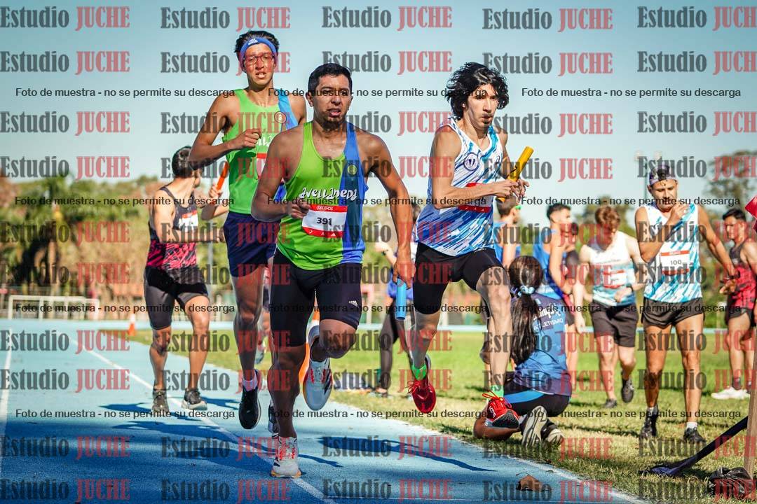 Fotos durante los relevos