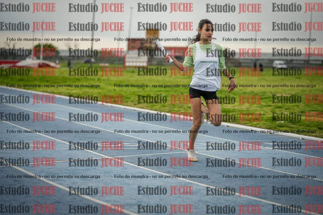 Fotos de las postas 5x80 m de mujeres - U14 - FINAL