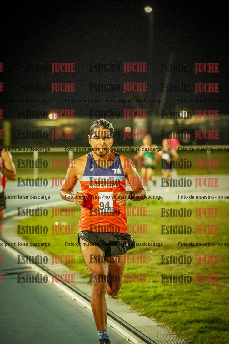 Fotos de los 3000 m llanos de varones