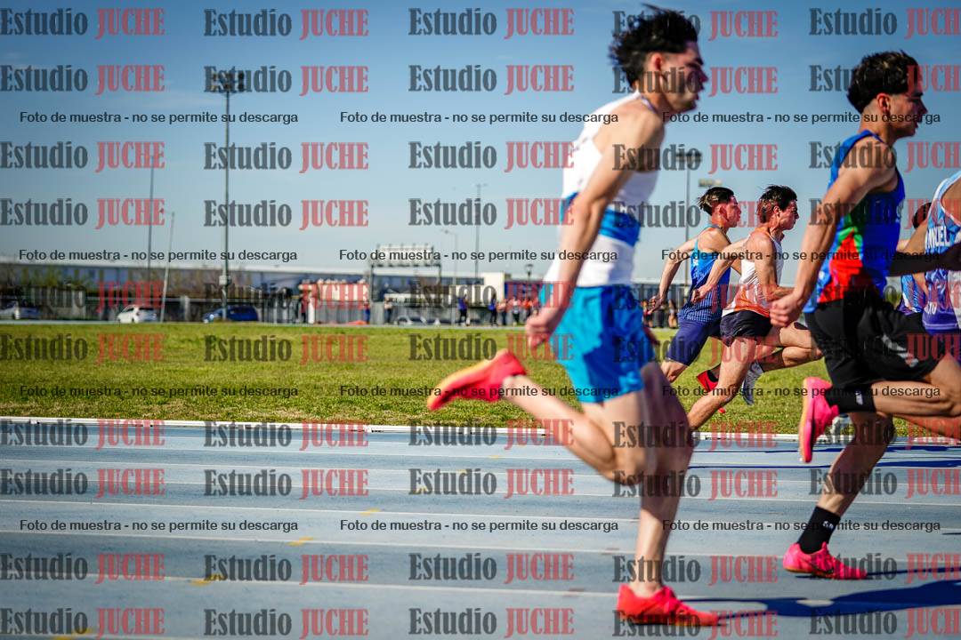 Fotos de los 100 m llanos de varones - FINAL