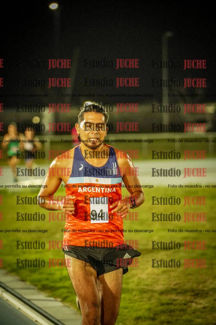 Fotos de los 3000 m llanos de varones