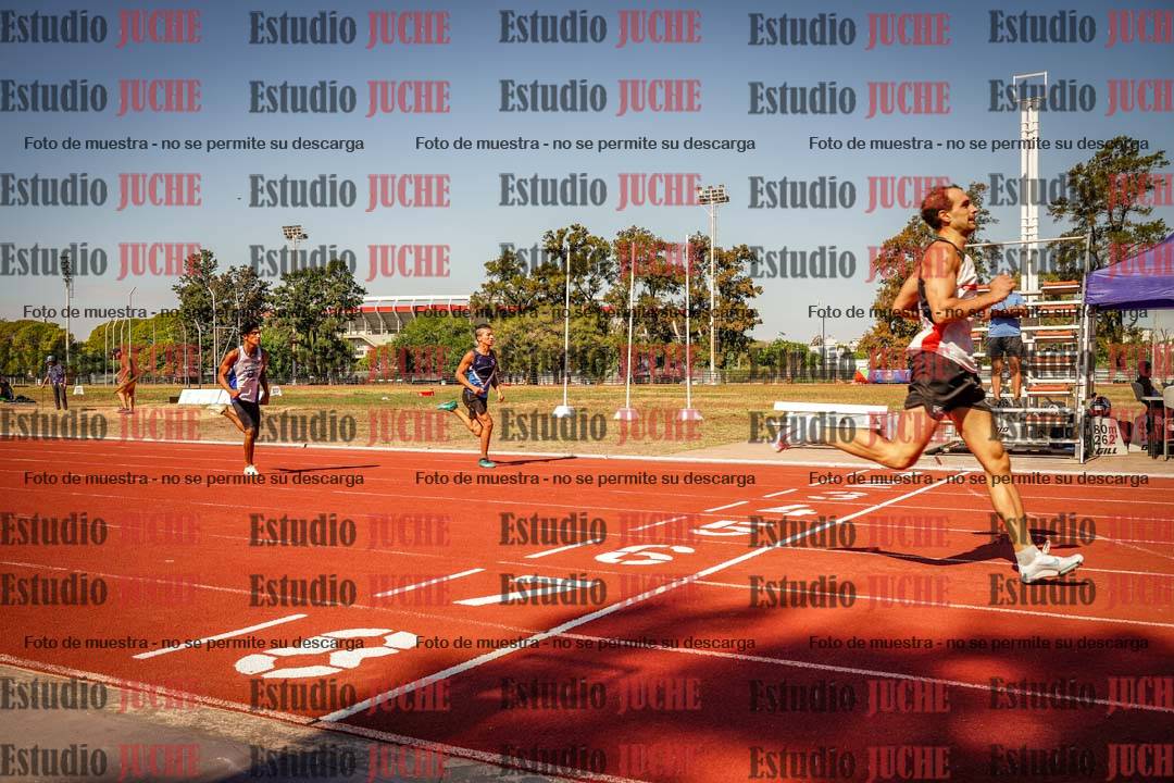 Fotos de los 400 m llanos de varones