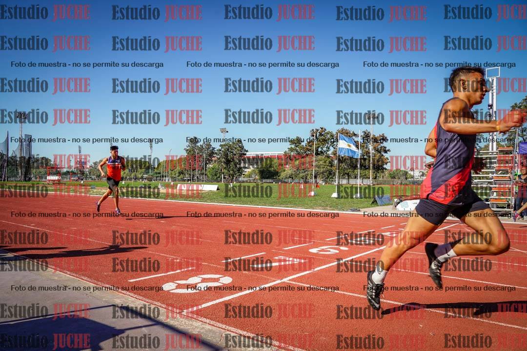 Fotos de los 400 m llanos de varones