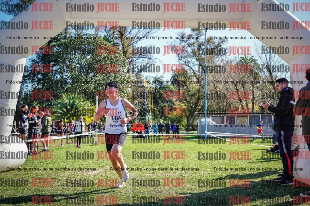 Fotos de la llegada del cross de 1500 m