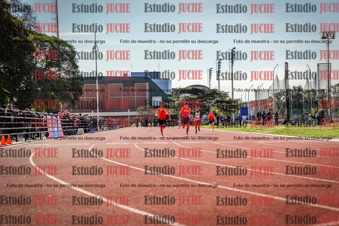 Fotos de los 200 m llanos de varones