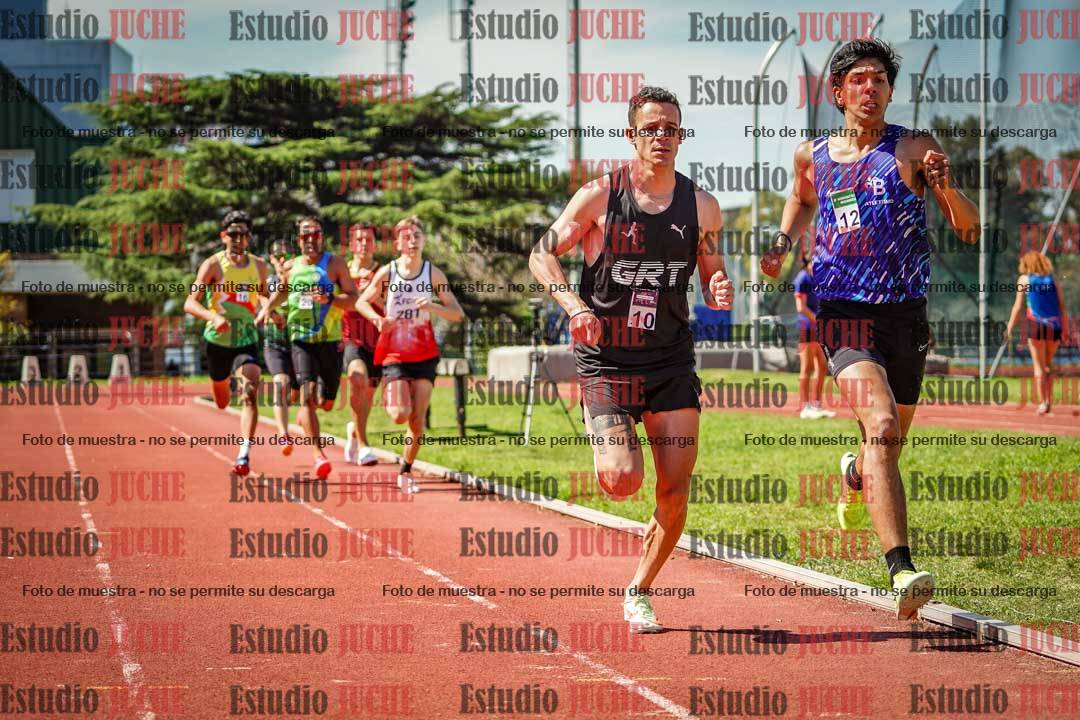 Fotos de los 800 m llanos de varones