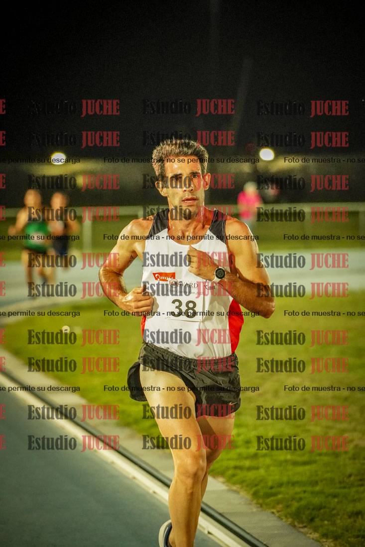 Fotos de los 3000 m llanos de varones