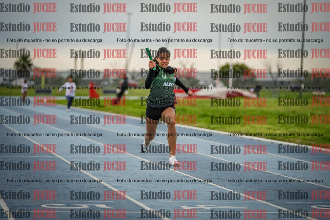 Fotos de las postas 5x80 m de mujeres - U14 - FINAL
