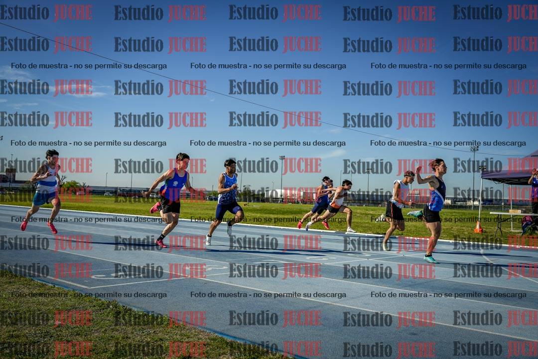 Fotos de los 100 m llanos de varones - FINAL