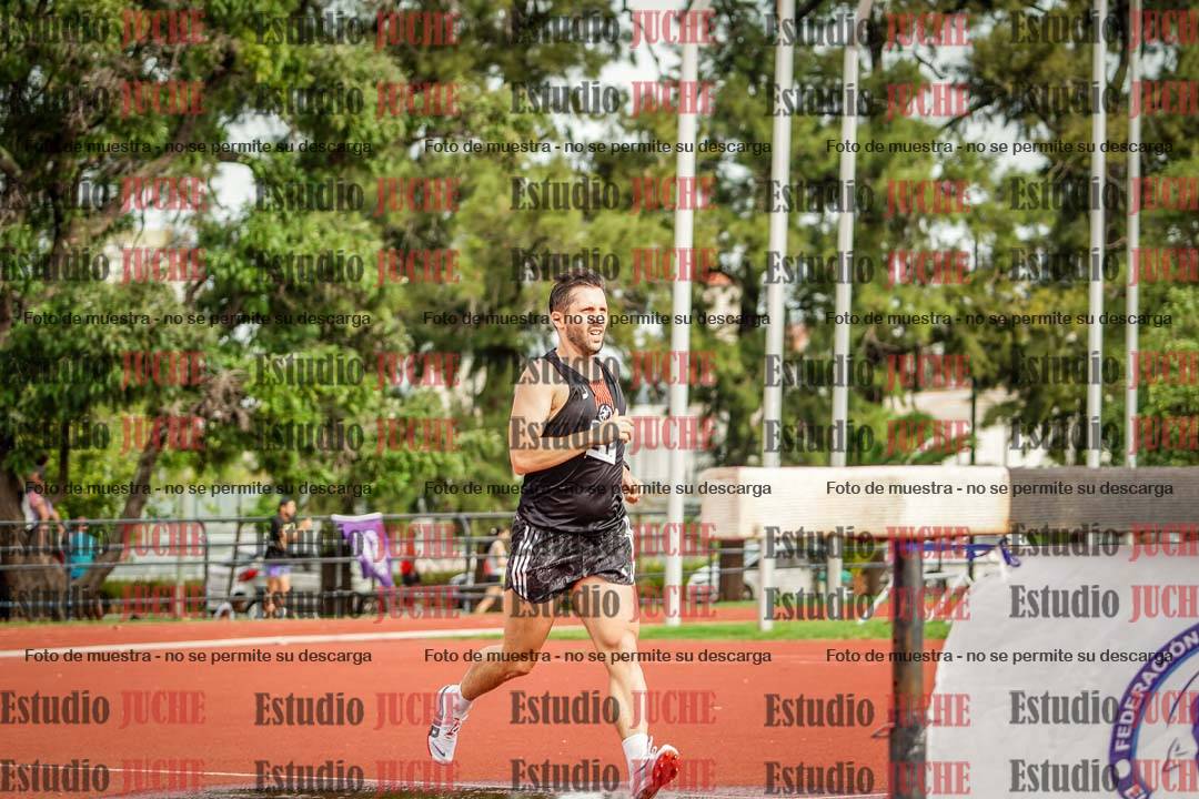 Fotos de los 3000 m con obstáculos de varones