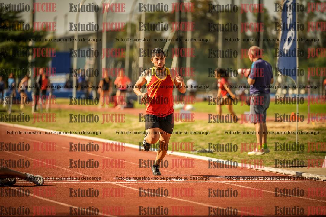 Fotos de los 400 m llanos de varones