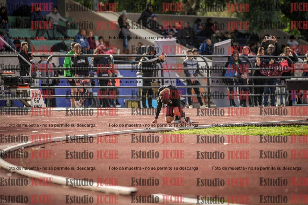 Fotos de los 400 m llanos de varones