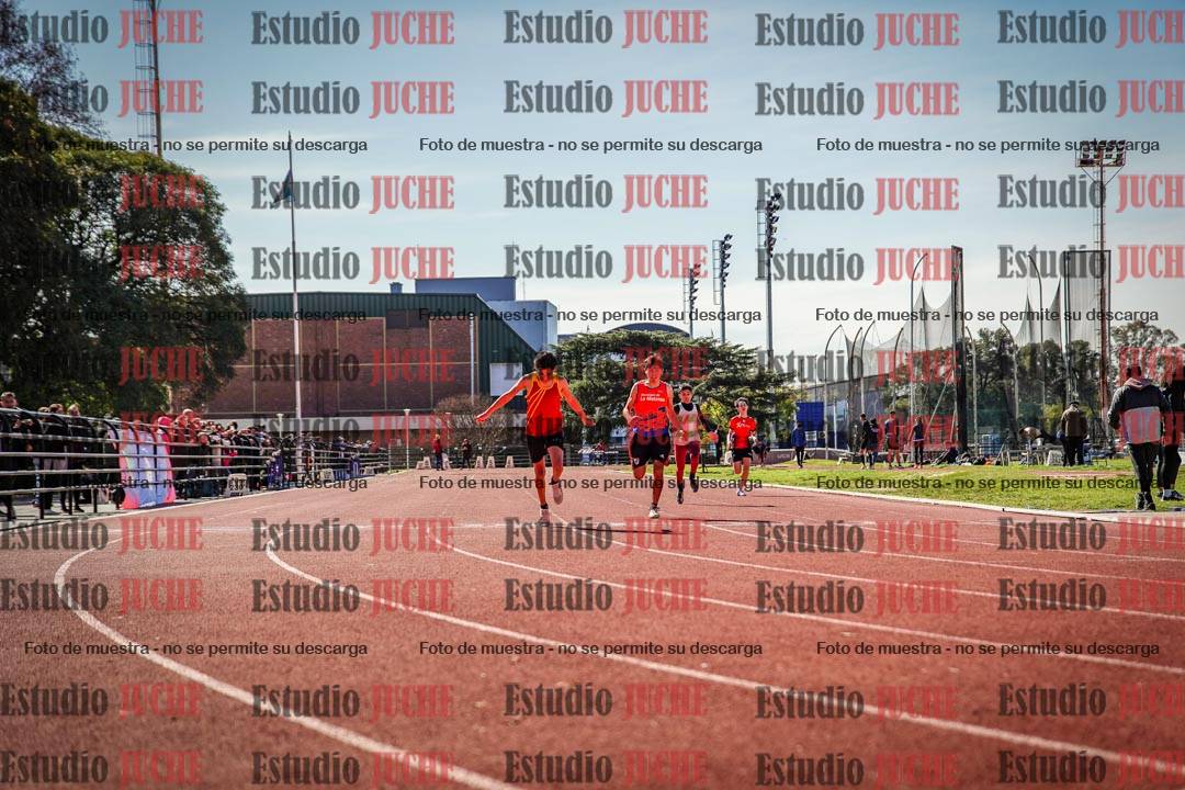 Fotos de los 200 m llanos de varones
