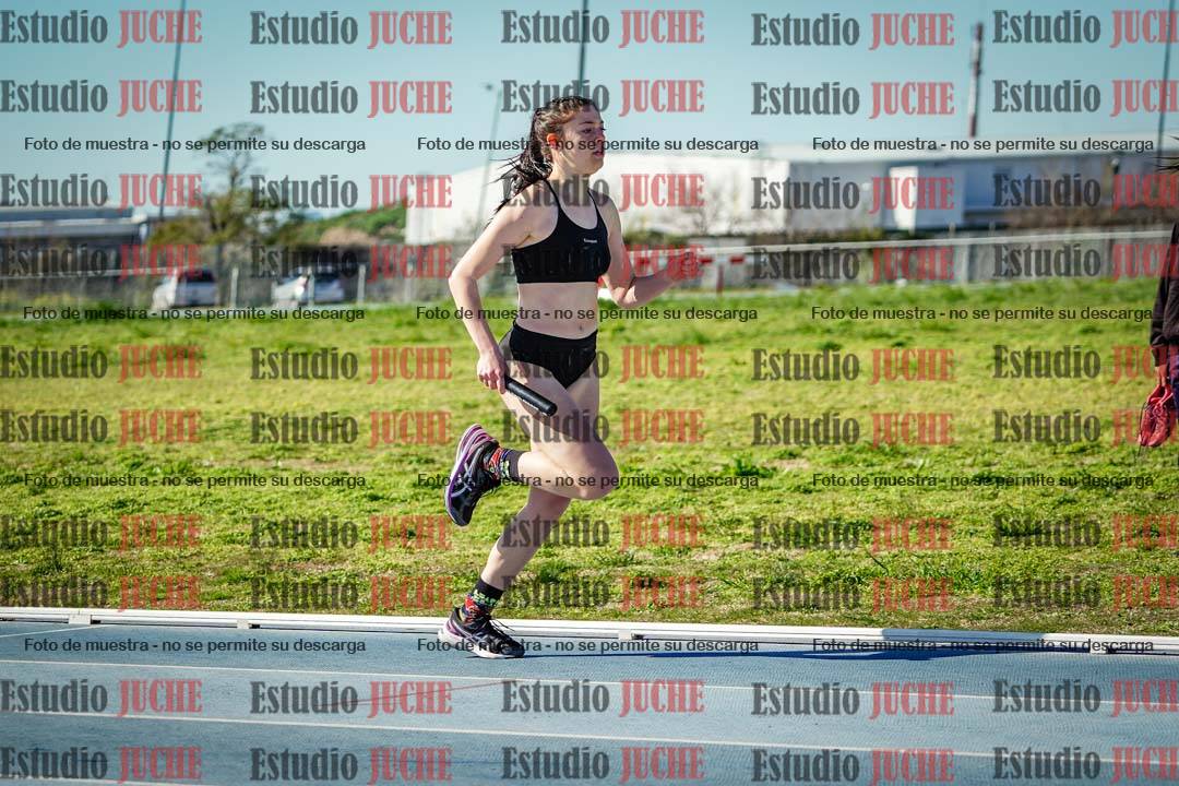 Fotos de las Postas 4x400 m de mujeres y varones