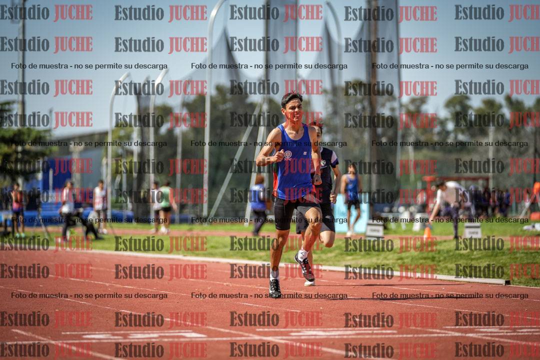 Fotos de los 400 m llanos de varones