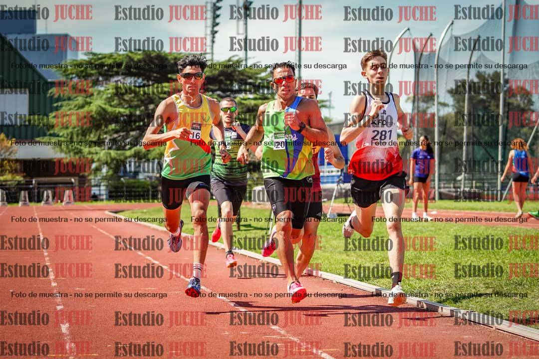 Fotos de los 800 m llanos de varones