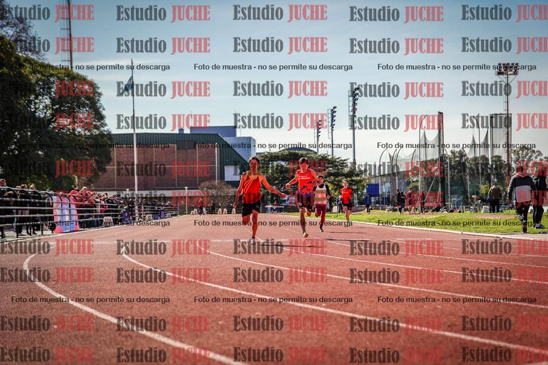 Fotos de los 200 m llanos de varones