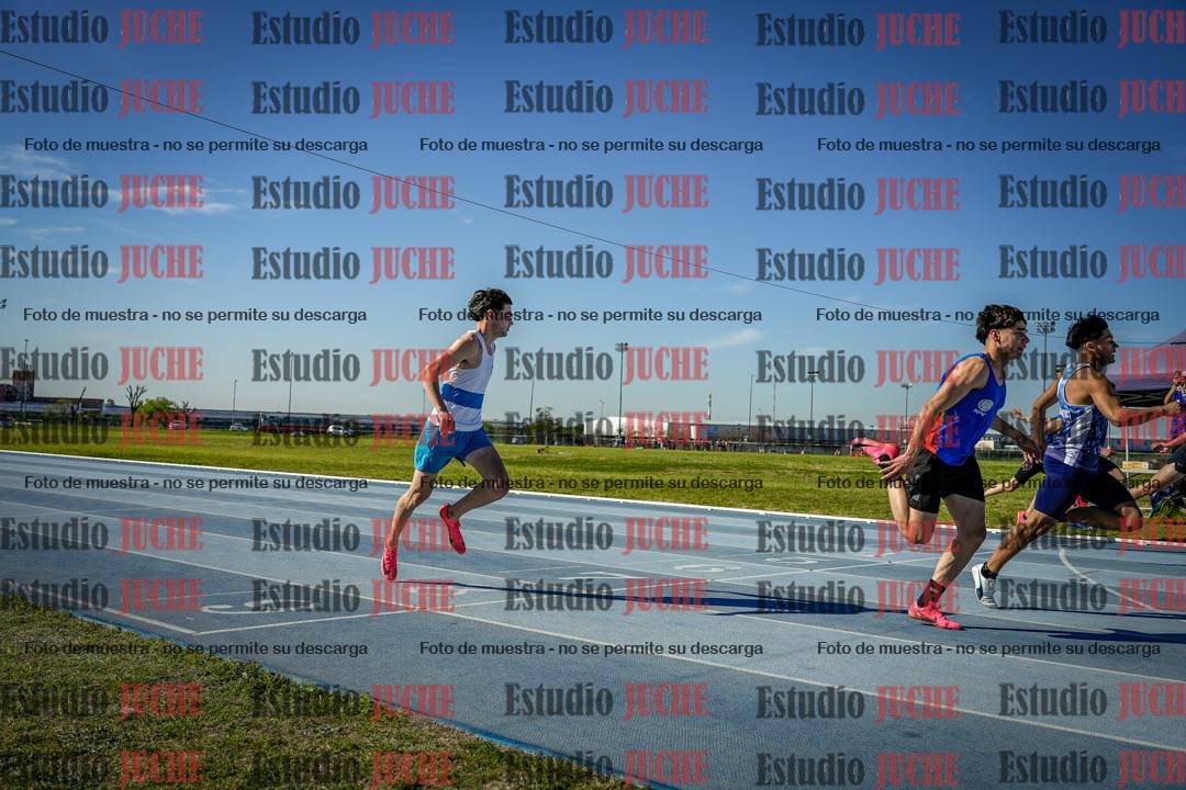 Fotos de los 100 m llanos de varones - FINAL