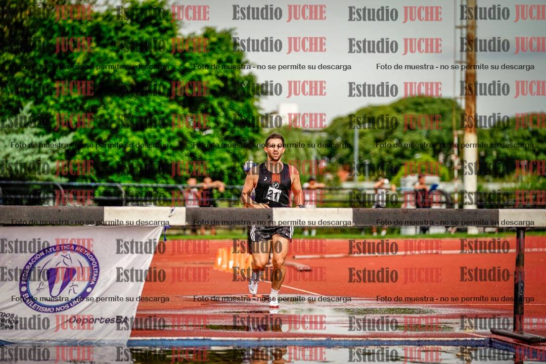 Fotos de los 3000 m con obstáculos de varones