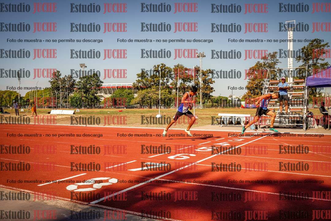 Fotos de los 400 m llanos de varones