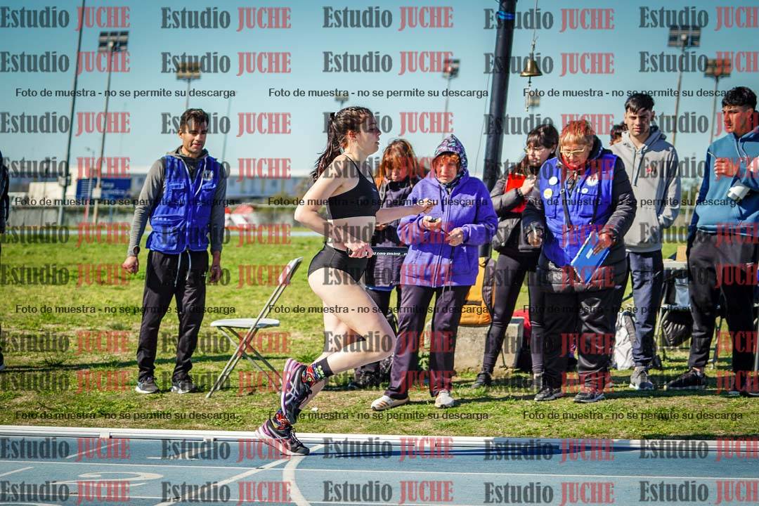 Fotos de las Postas 4x400 m de mujeres y varones