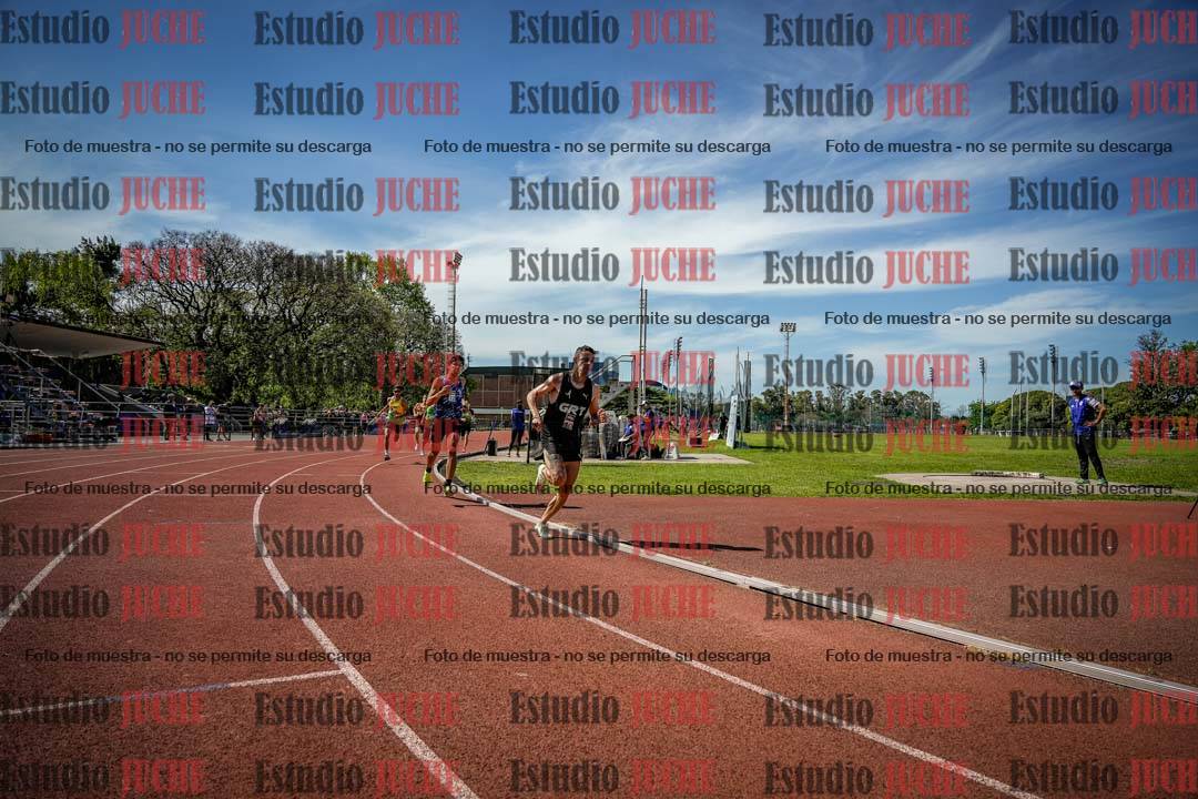 Fotos de los 800 m llanos de varones