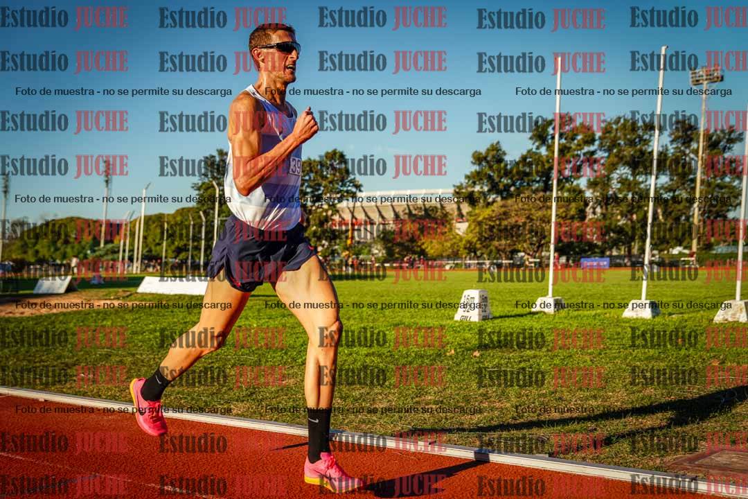 Fotos de los 3000 m llanos de varones