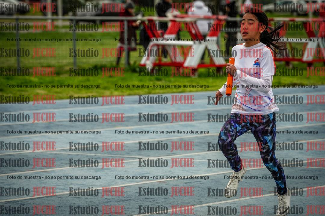 Fotos de las postas 5x80 m de mujeres - U14 - FINAL