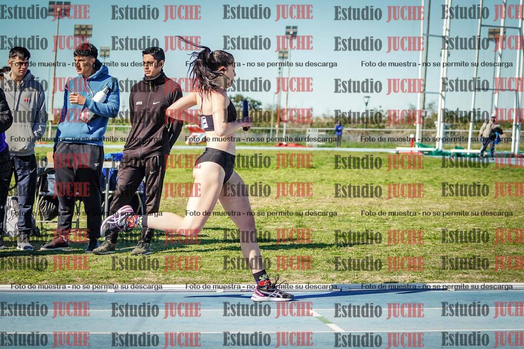 Fotos de las Postas 4x400 m de mujeres y varones
