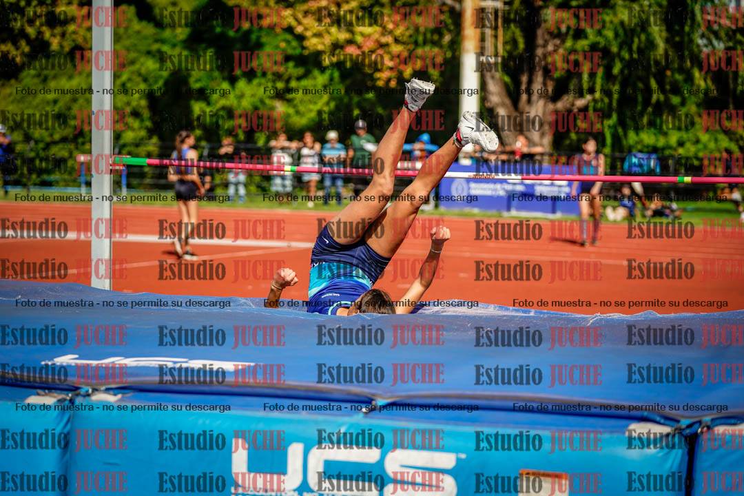 Fotos del salto en alto de mujeres