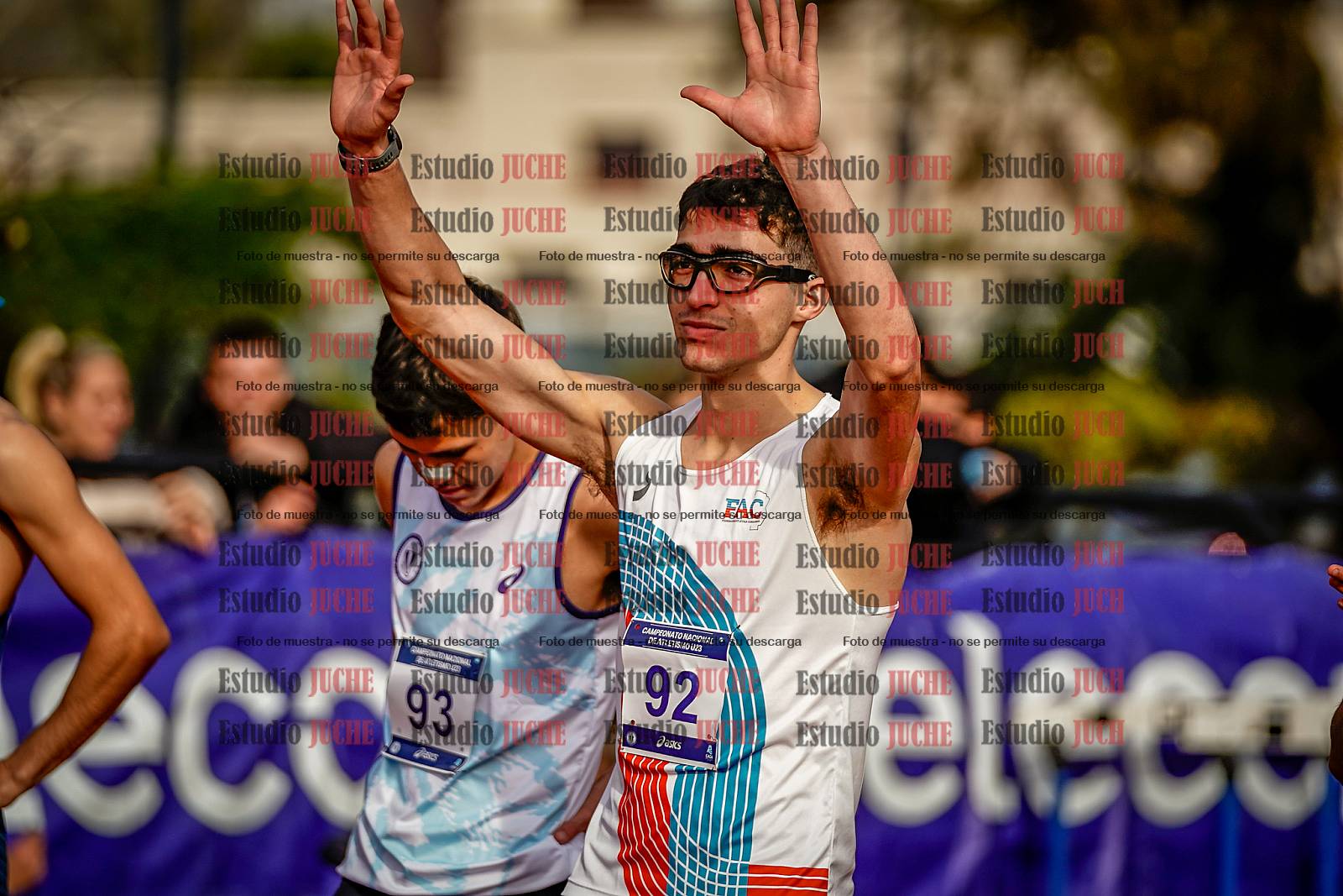 Fotos de los 3000 m con obstáculos de varones