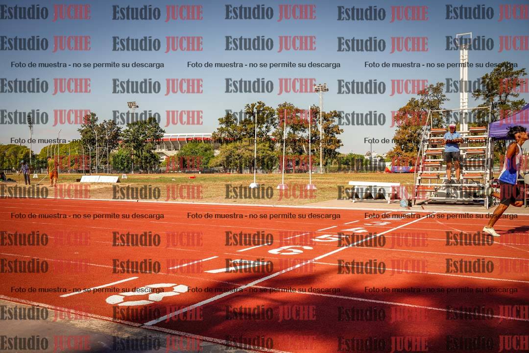 Fotos de los 400 m llanos de varones