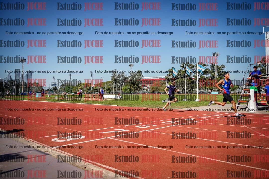 Fotos de los 400 m llanos de varones