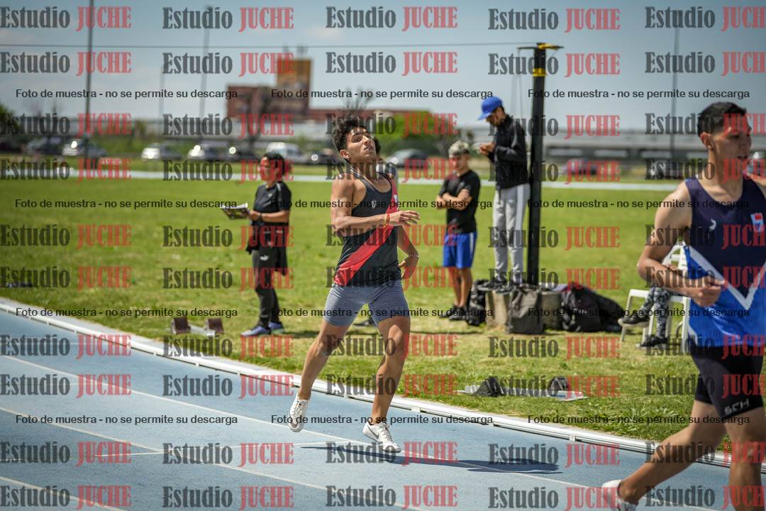 Fotos de los 400 m llanos de varones