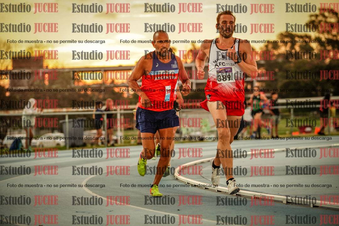 Fotos de los 3000 m llanos de varones