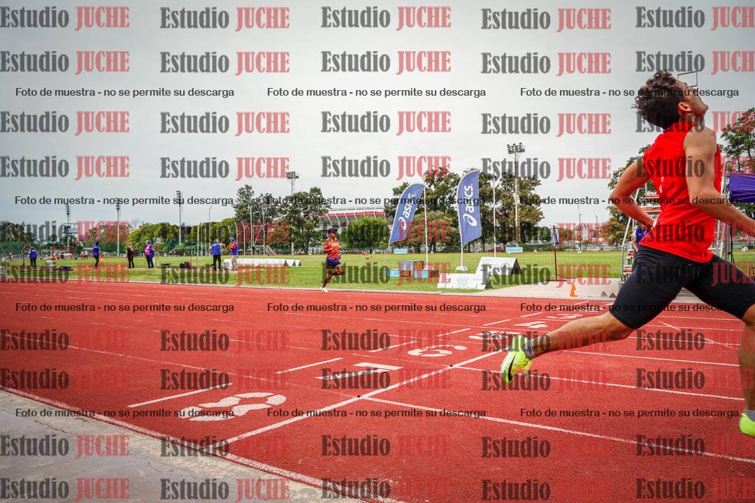 Fotos de los 400 m llanos de varones