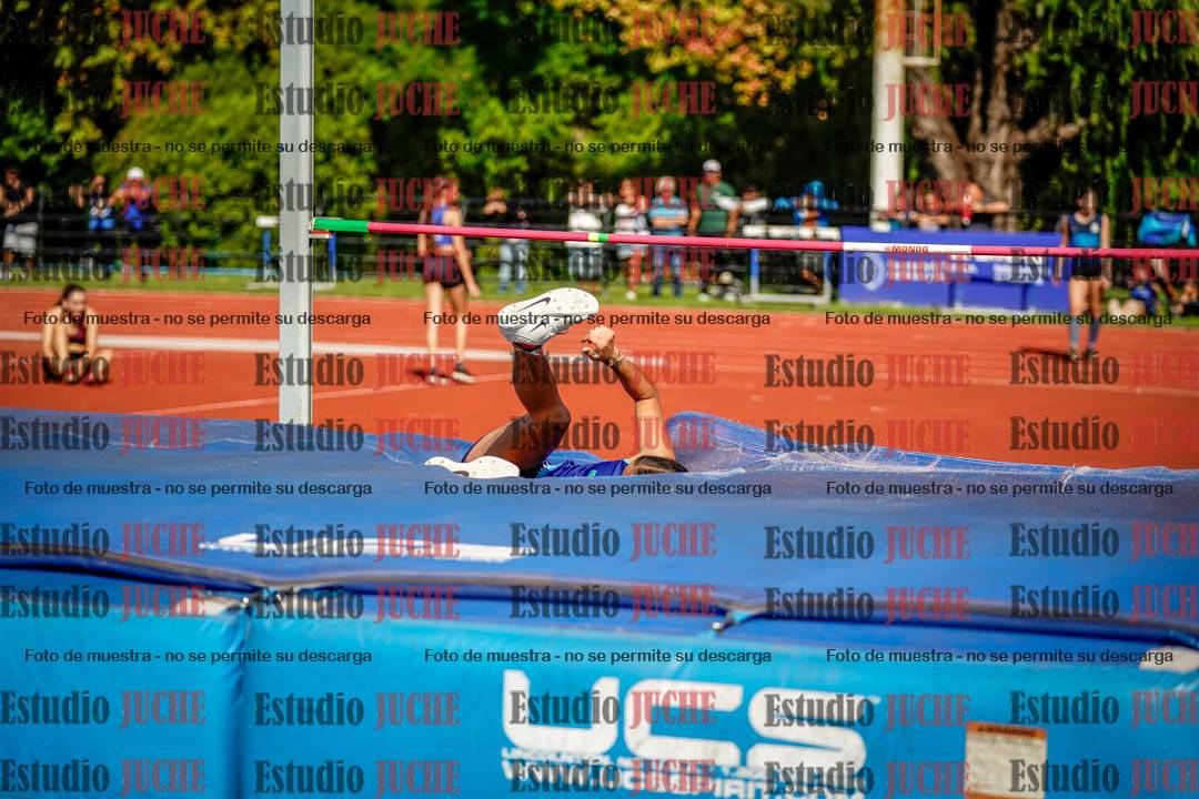 Fotos del salto en alto de mujeres