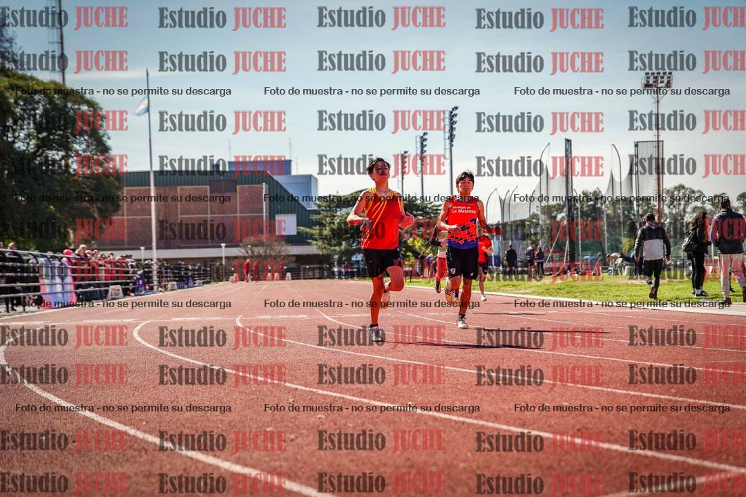 Fotos de los 200 m llanos de varones