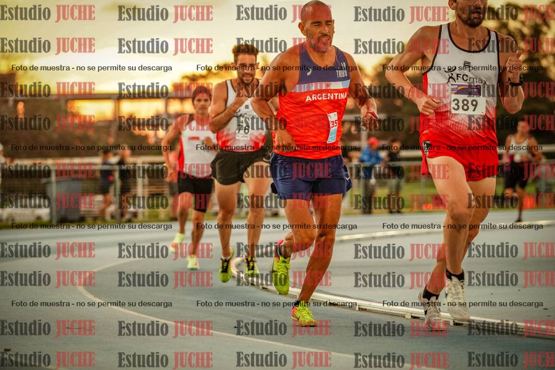 Fotos de los 3000 m llanos de varones