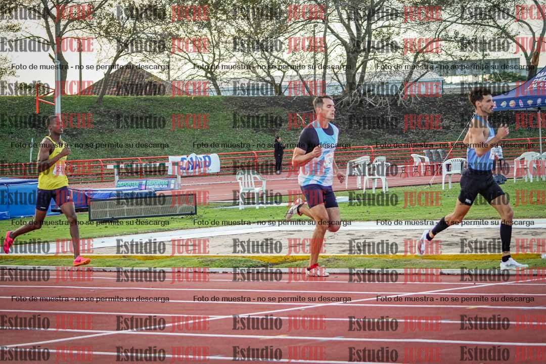 Fotos de los 1500 m llanos de varones - deca 10