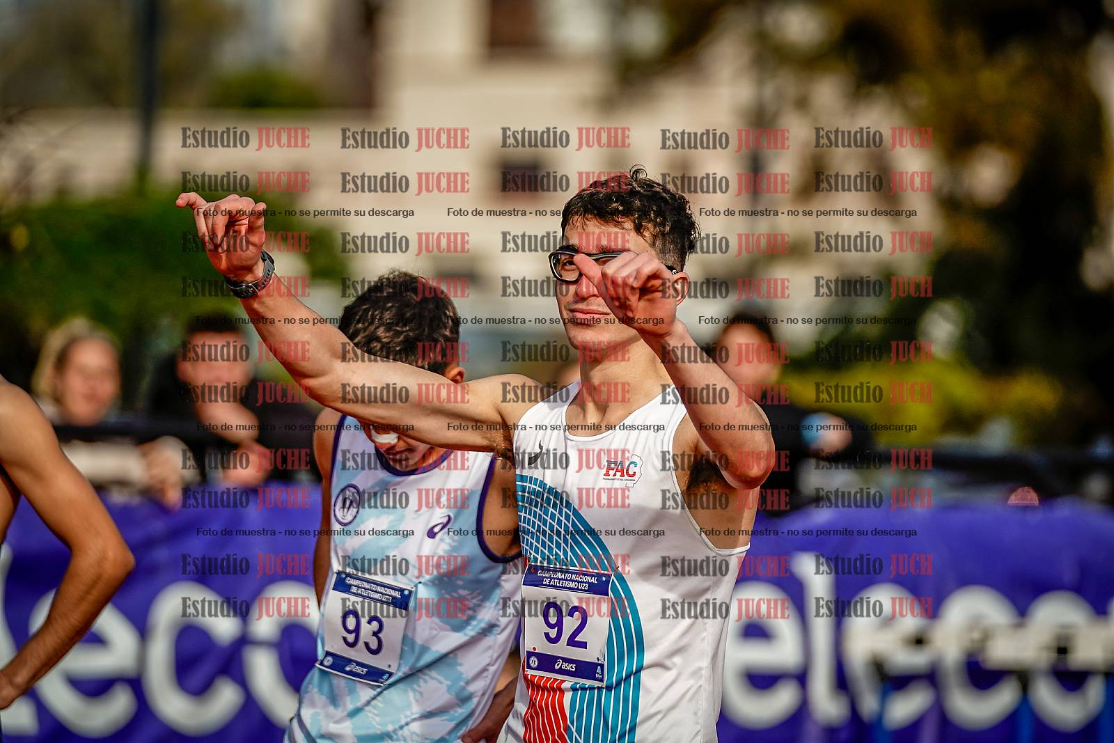 Fotos de los 3000 m con obstáculos de varones