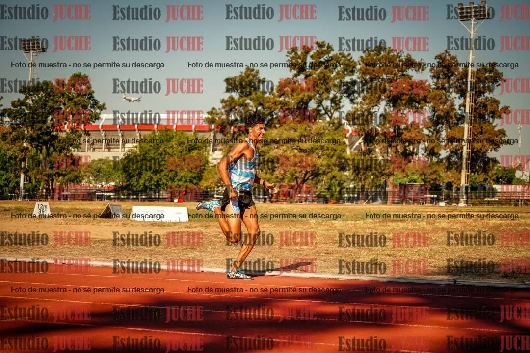 Fotos de los 800 m llanos de varones