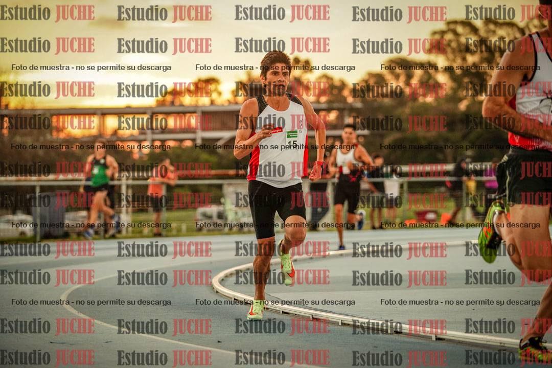 Fotos de los 3000 m llanos de varones