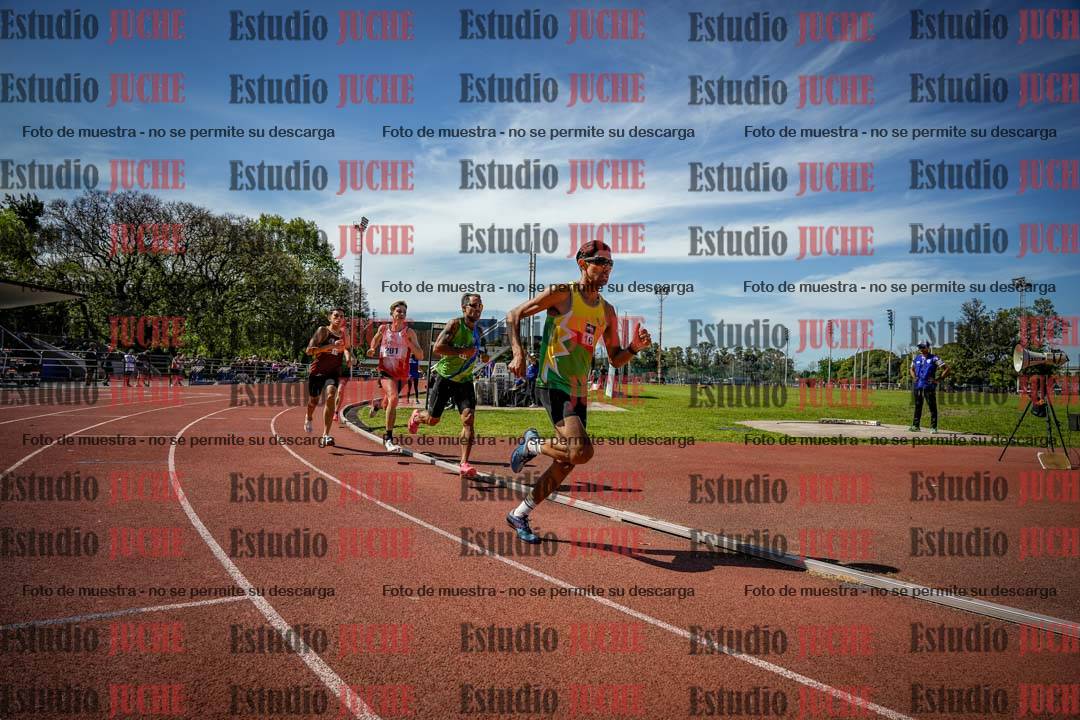 Fotos de los 800 m llanos de varones