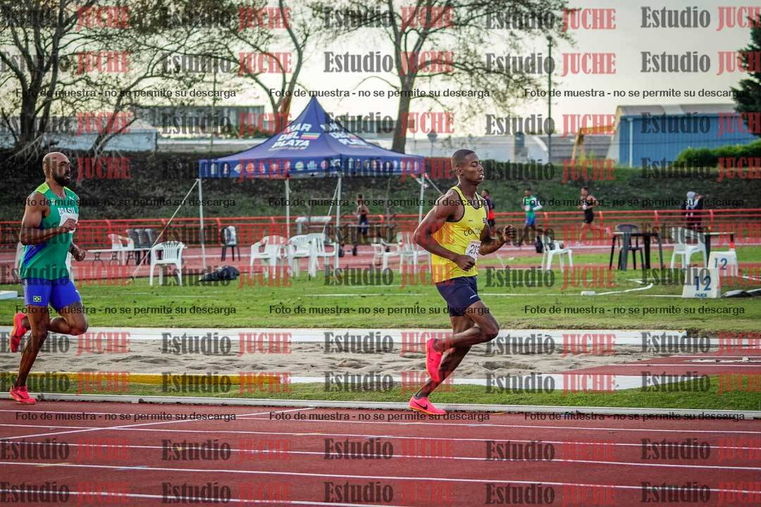 Fotos de los 1500 m llanos de varones - deca 10