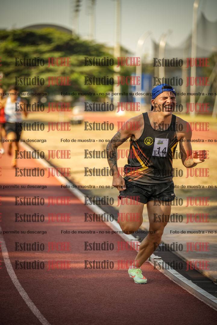 Fotos de los 800 m llanos de varones