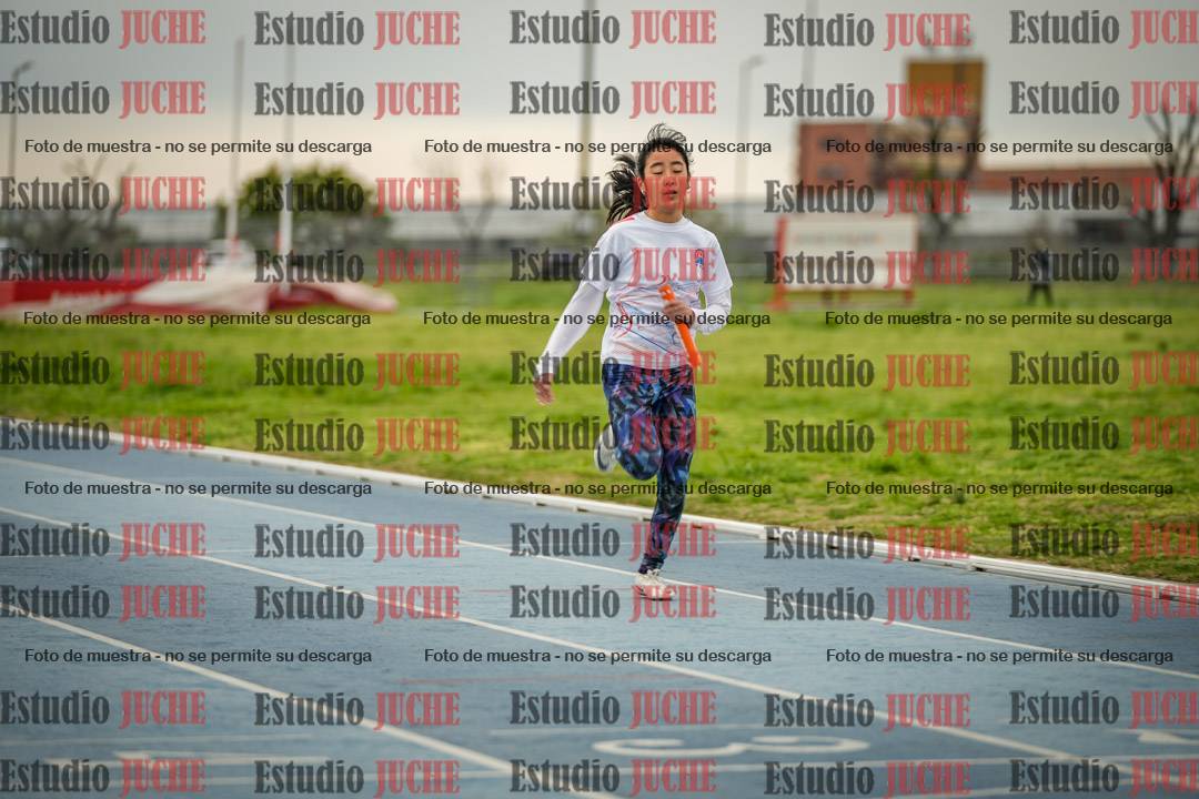 Fotos de las postas 5x80 m de mujeres - U14 - FINAL