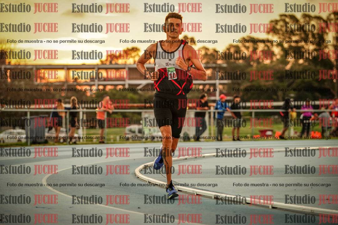 Fotos de los 3000 m llanos de varones