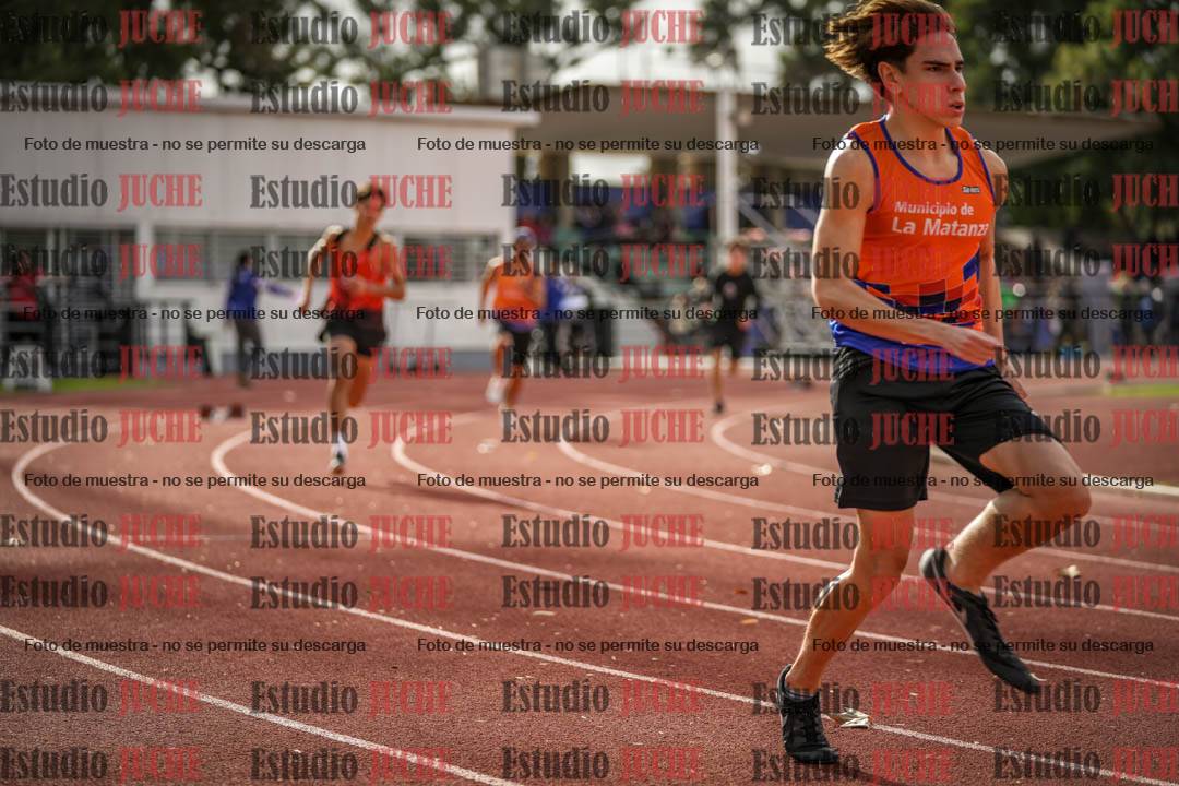 Fotos de los 400 m llanos de varones