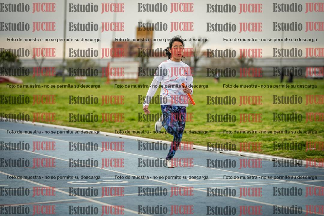 Fotos de las postas 5x80 m de mujeres - U14 - FINAL